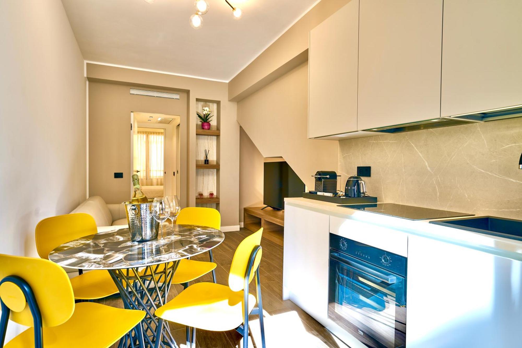 Apartamento Picasso Golden House Next To Duomo Milán Exterior foto