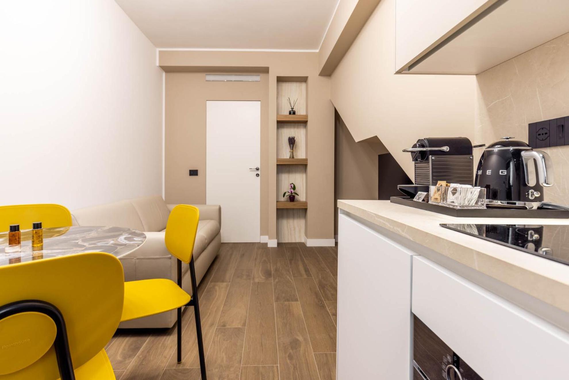 Apartamento Picasso Golden House Next To Duomo Milán Exterior foto